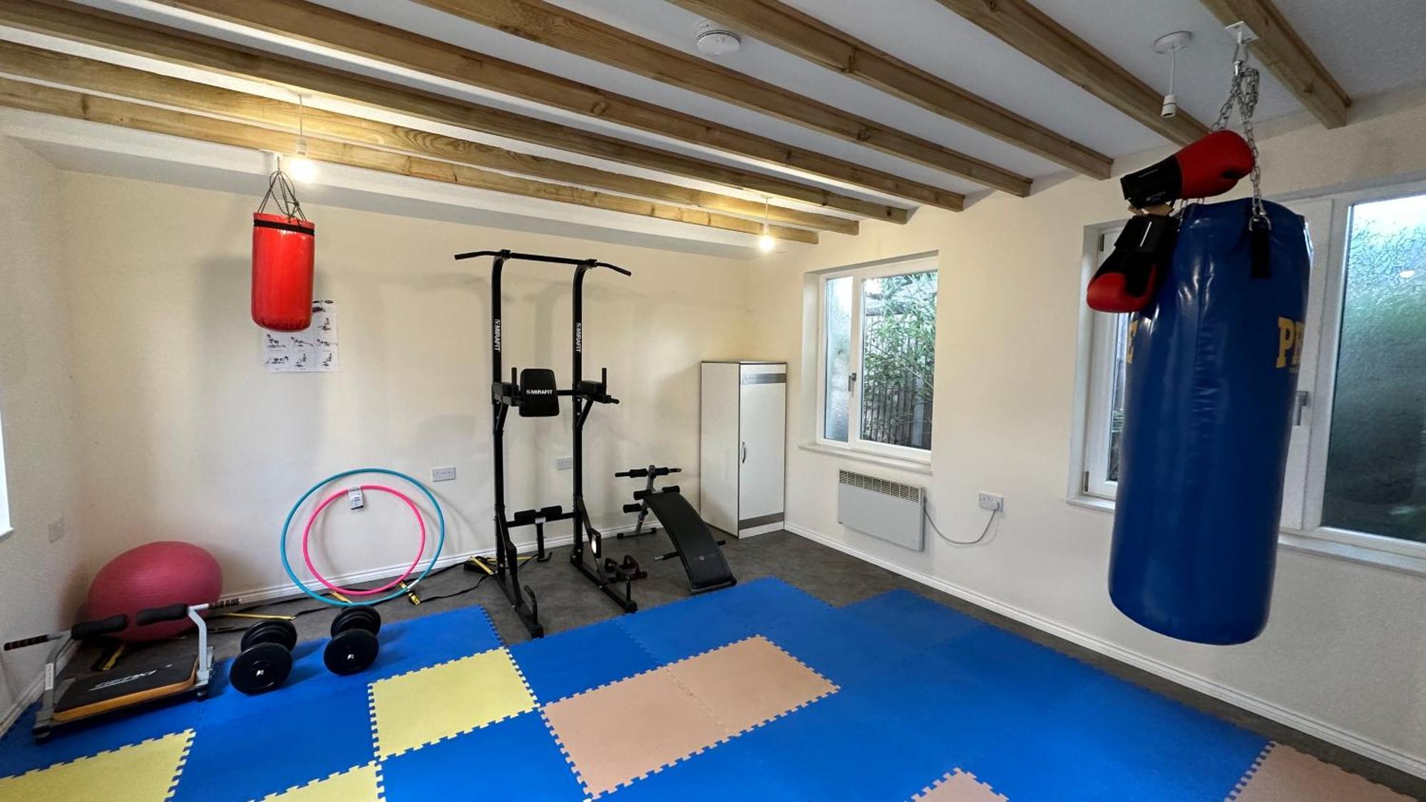 North London A Spacious 7 Bedroom House Accommodating Up To 18 People Complete With Own Gym And Table Tennis Eksteriør billede