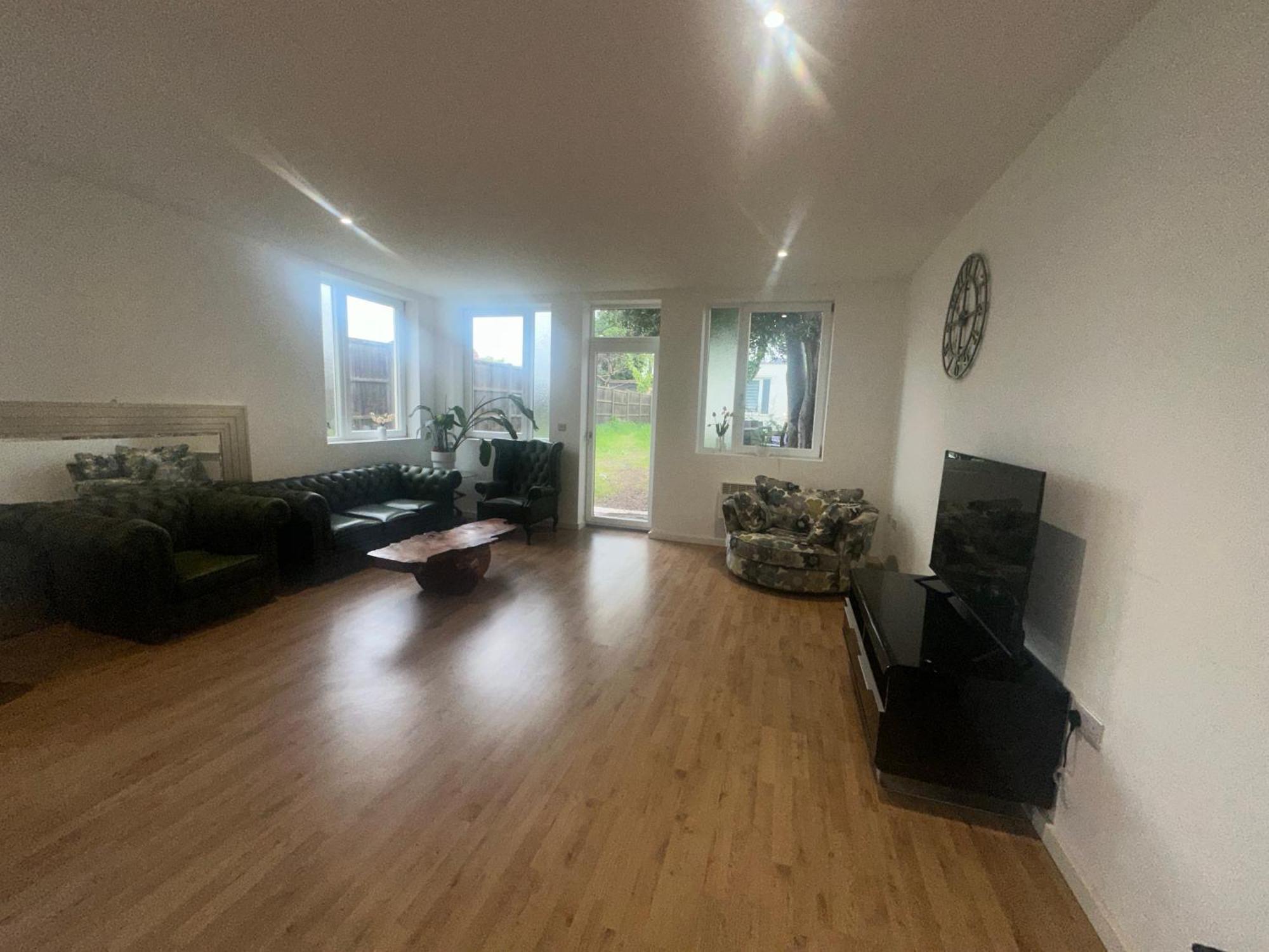 North London A Spacious 7 Bedroom House Accommodating Up To 18 People Complete With Own Gym And Table Tennis Eksteriør billede