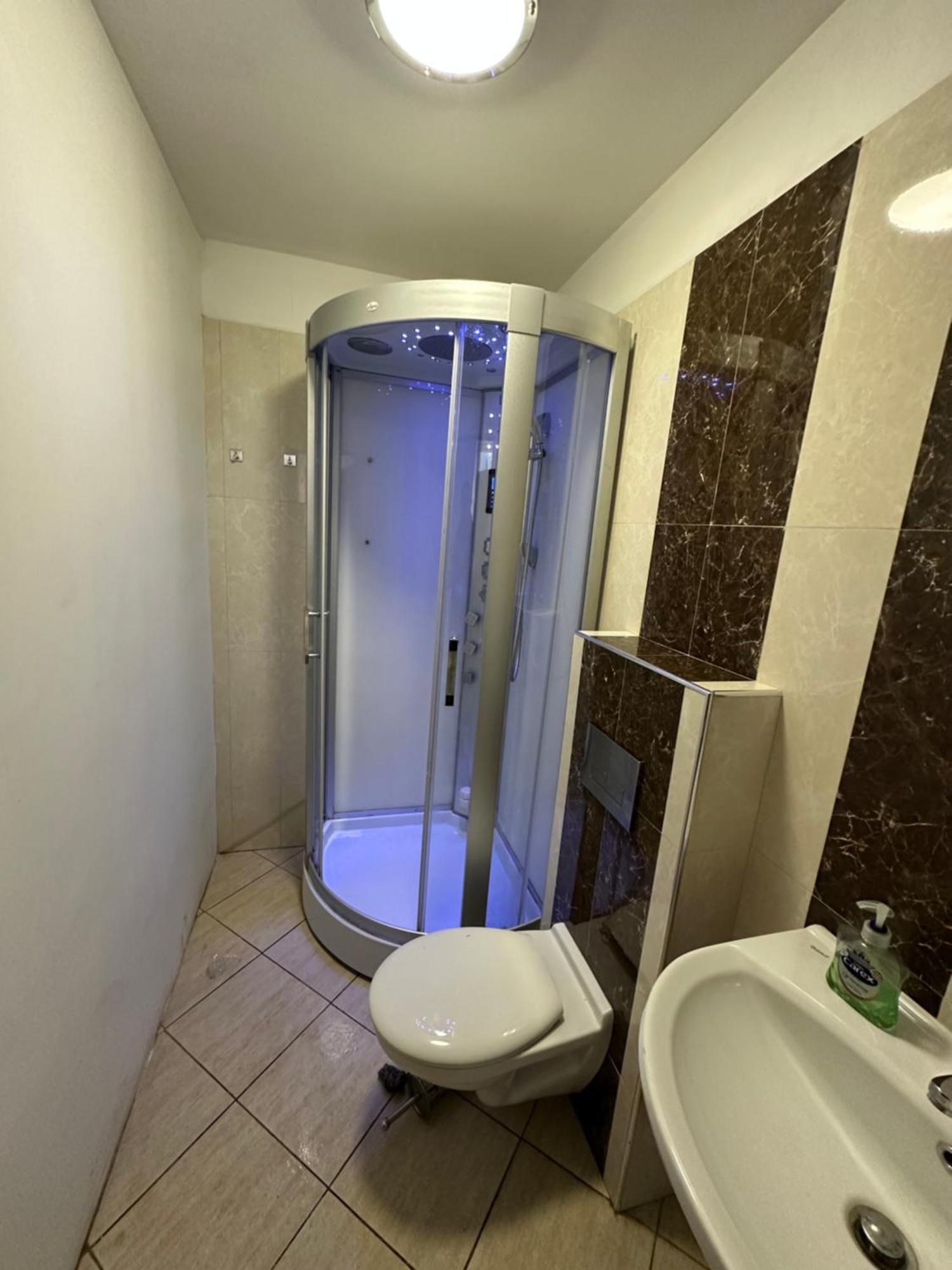 North London A Spacious 7 Bedroom House Accommodating Up To 18 People Complete With Own Gym And Table Tennis Eksteriør billede