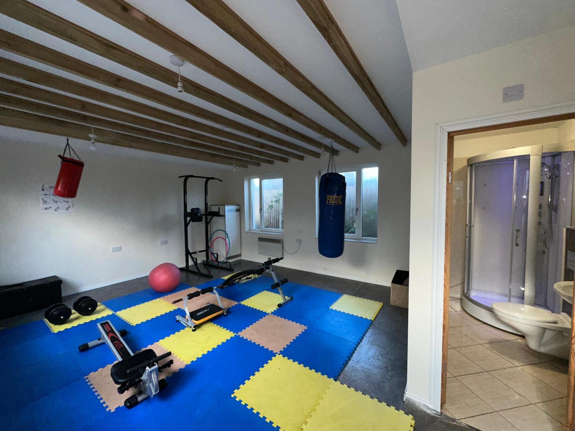 North London A Spacious 7 Bedroom House Accommodating Up To 18 People Complete With Own Gym And Table Tennis Eksteriør billede