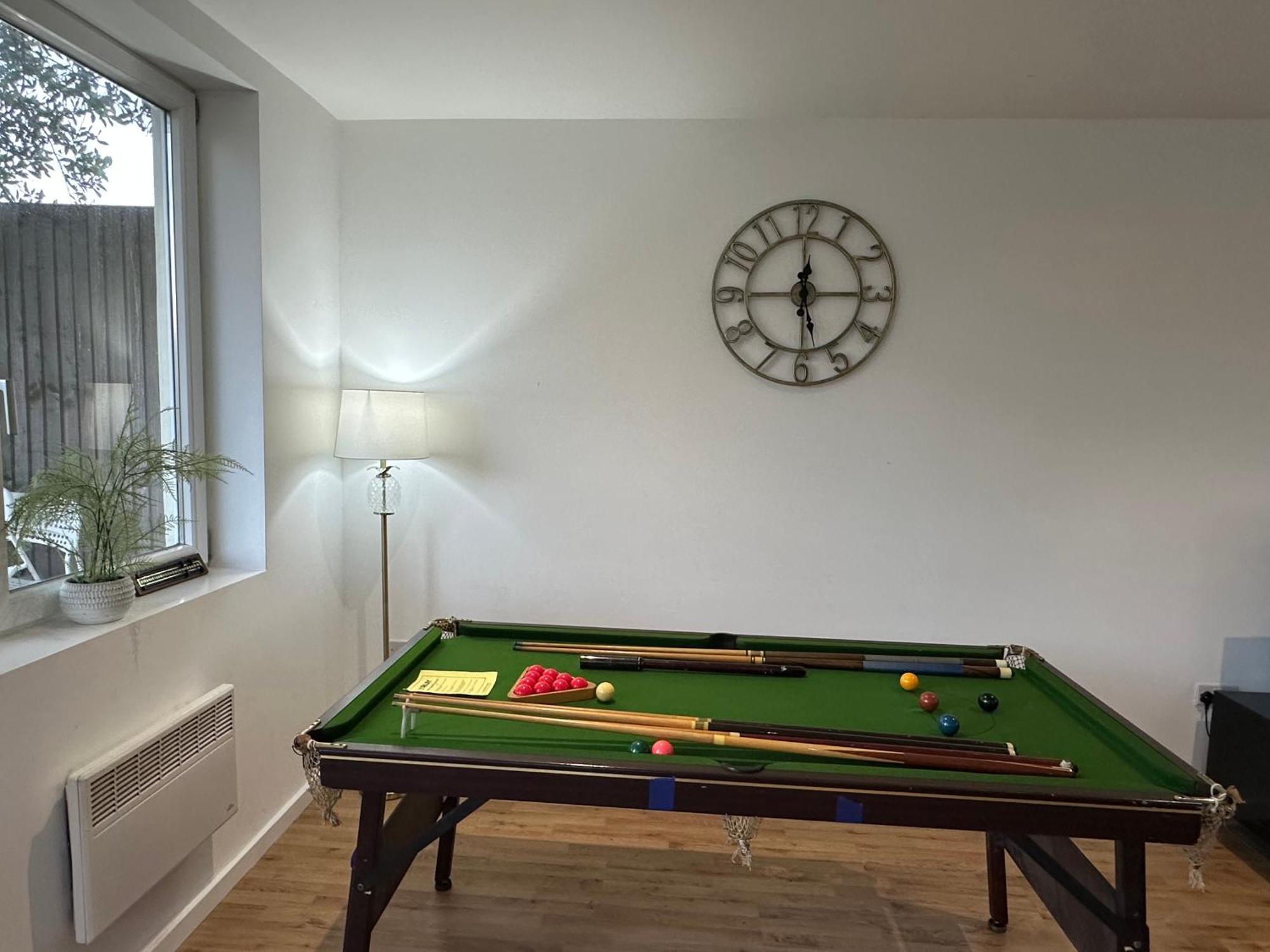 North London A Spacious 7 Bedroom House Accommodating Up To 18 People Complete With Own Gym And Table Tennis Eksteriør billede